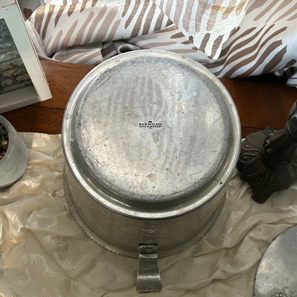 Vintage Buenilum Hand Wrought Hammered Aluminum Ice Bucket Grape Vine Design 9” - Picture 7 of 8